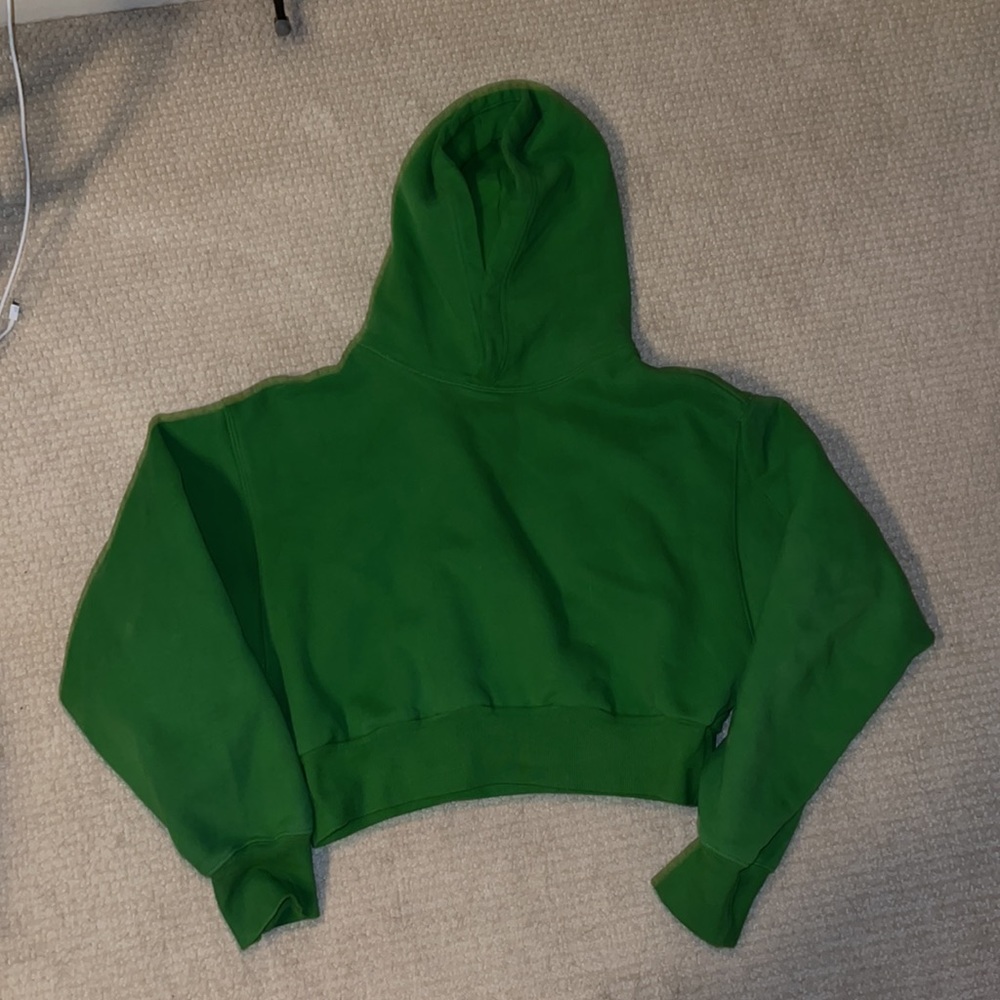 Green aritzia sweatshirt - Picture 2 of 3